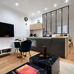 Gem 9 Min Walk To Notre-dame And Louvre Apartmán *