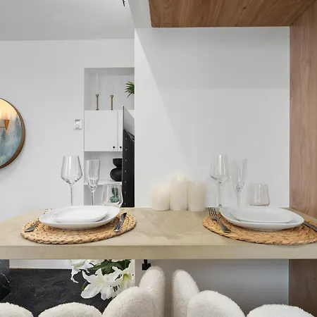 Gem 9 Min Walk To Notre-dame And Louvre