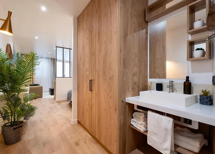 아파트 Gem 9 Min Walk To Notre-dame And Louvre 파리