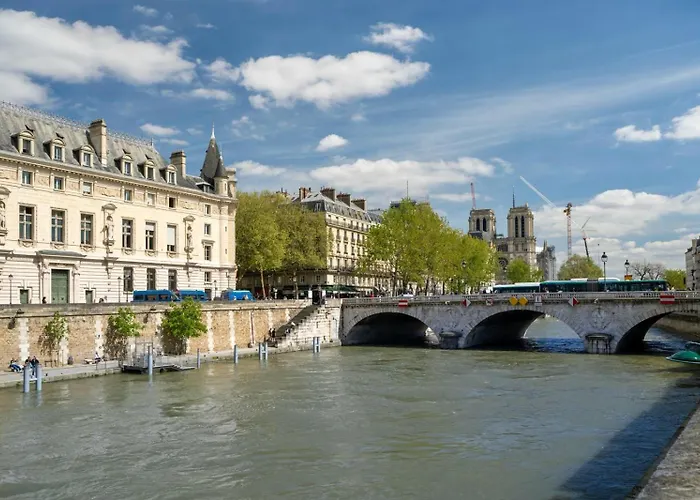 Gem 9 Min Walk To Notre-dame And Louvre 파리