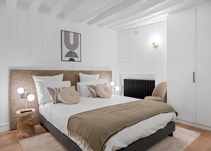 Gem 9 Min Walk To Notre-dame And Louvre 아파트 *