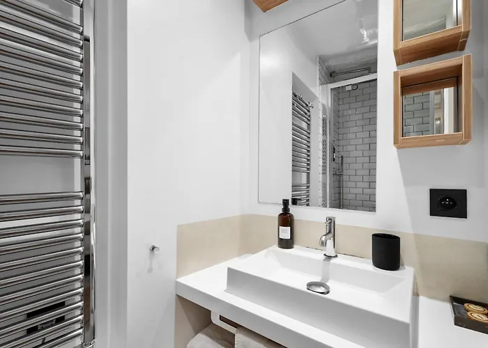 Gem 9 Min Walk To Notre-dame And Louvre 아파트