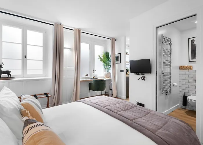 Gem 9 Min Walk To Notre-dame And Louvre 파리