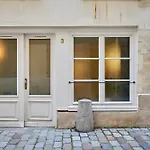 Gem 9 Min Walk To Notre-dame And Louvre アパート パリ