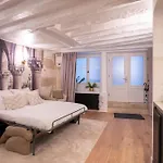 Gem 9 Min Walk To Notre-dame And Louvre パリ